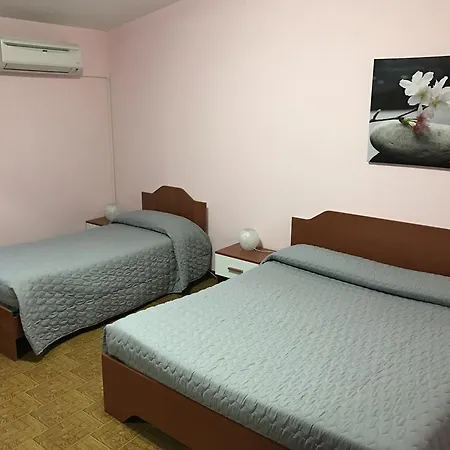 Le Mirage Bed & Breakfast Aprilia
